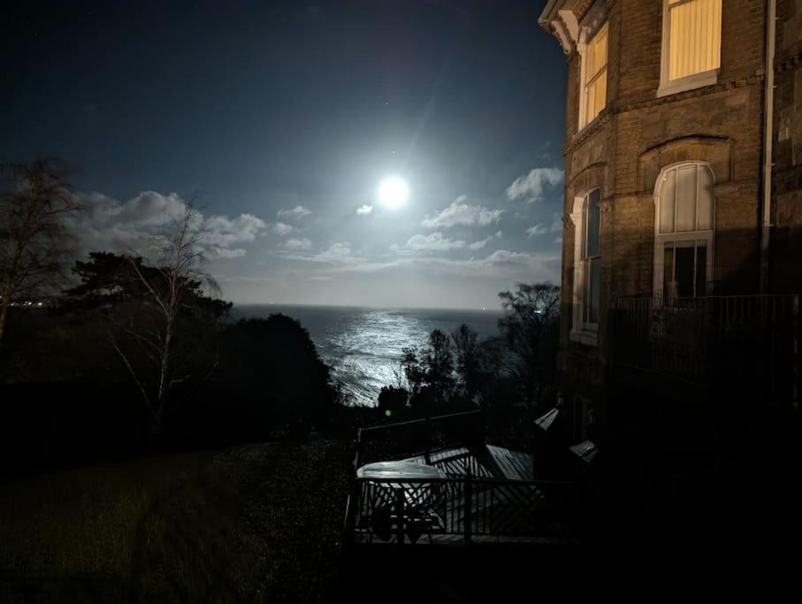 1 Bed Apartment - Sea View Shanklin Exterior foto